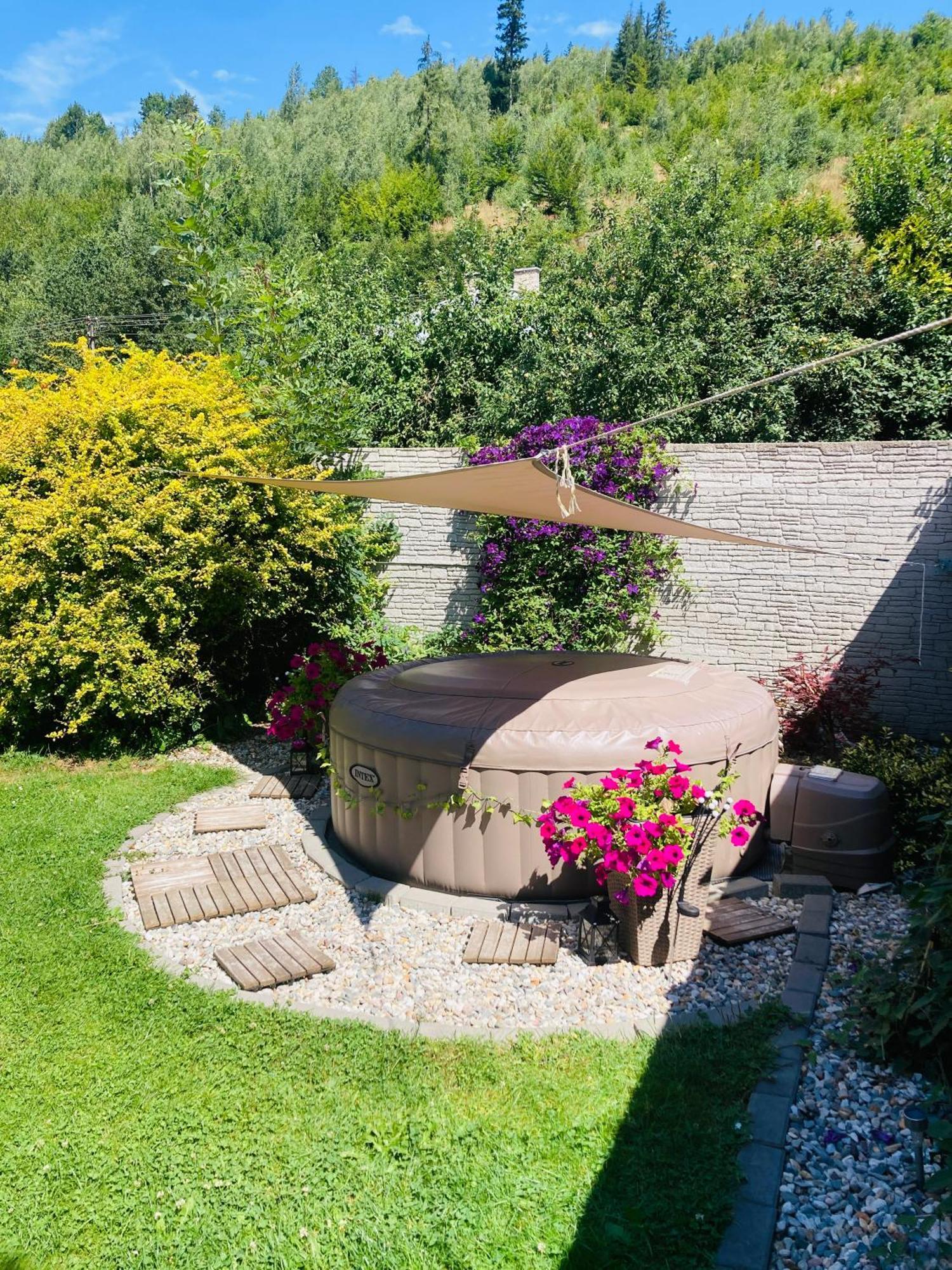 Utulna Chaloupka Na Valassku Valašská Bystřice Exteriér fotografie